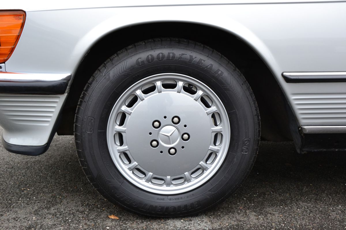 Mercedes-Benz 300 SL - Classic Park Cars