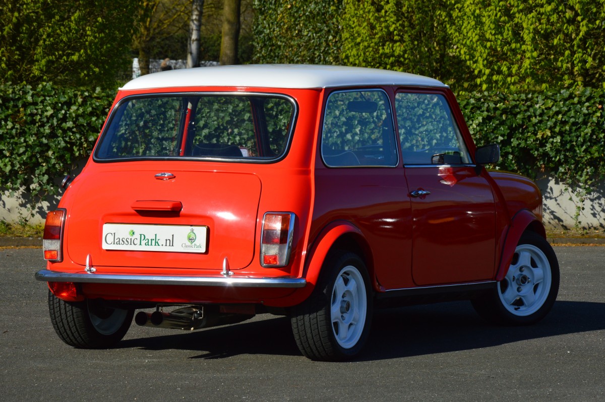 Mini 1000 E (Austin) - Classic Park Cars